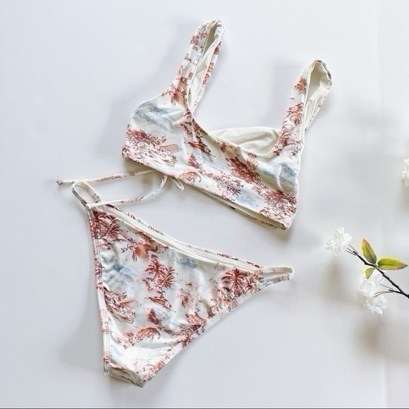 NEW L*Space Wilder Cinched Asymmetrical Bikini Top & Bottom in Eco Tropicale - Picture 9 of 12